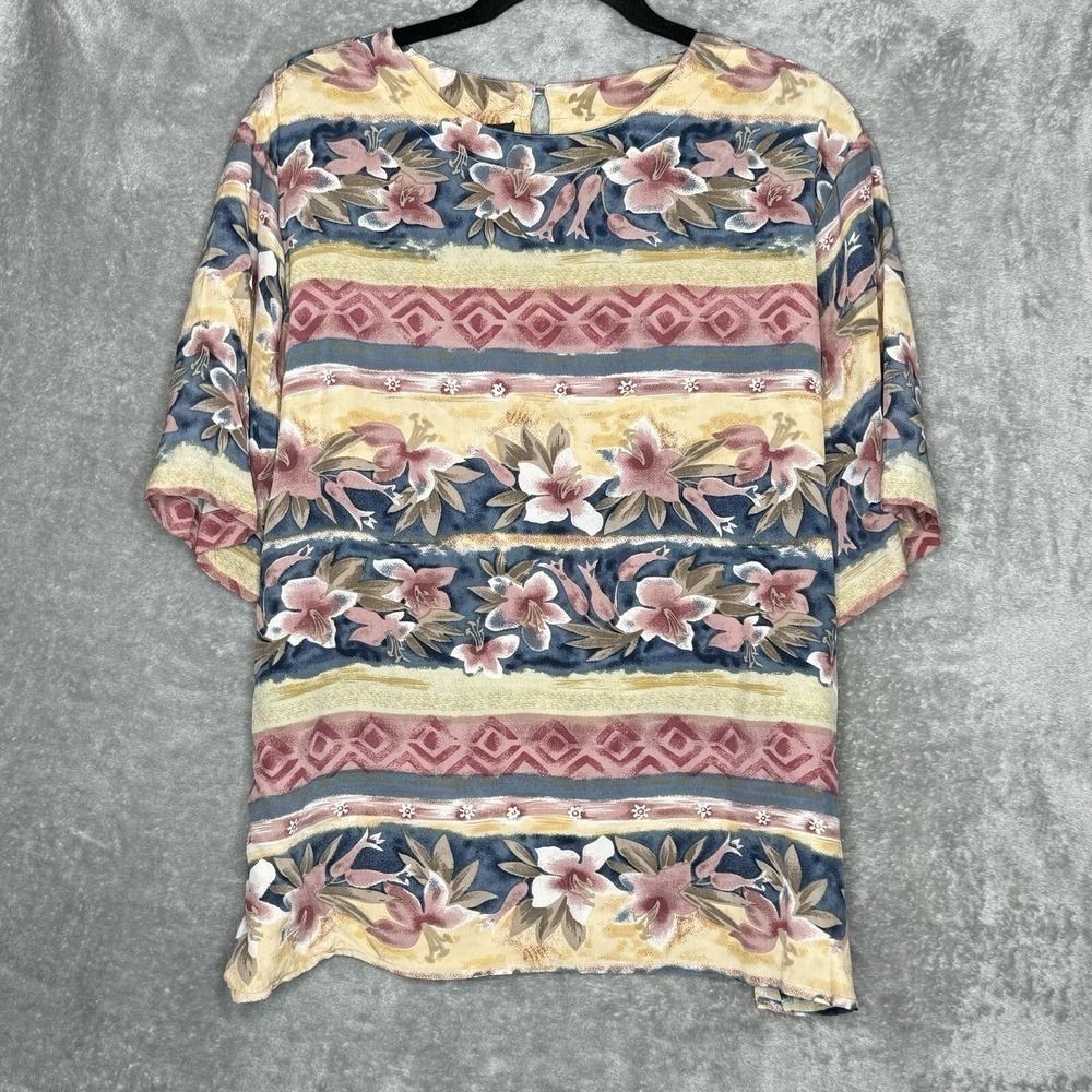 Quo Silk XL Shirt Top Pink Floral Striped Short Sleeve Round Neck Button Back